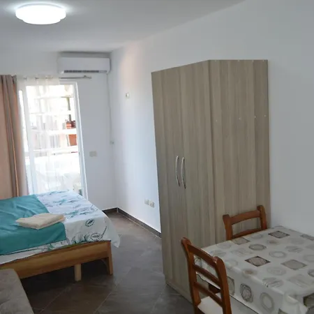 Ajvazi Shëngjin