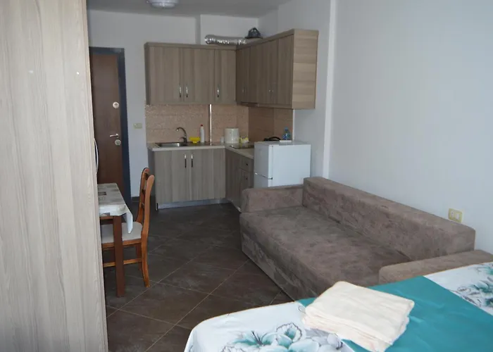 Apartament Ajvazi