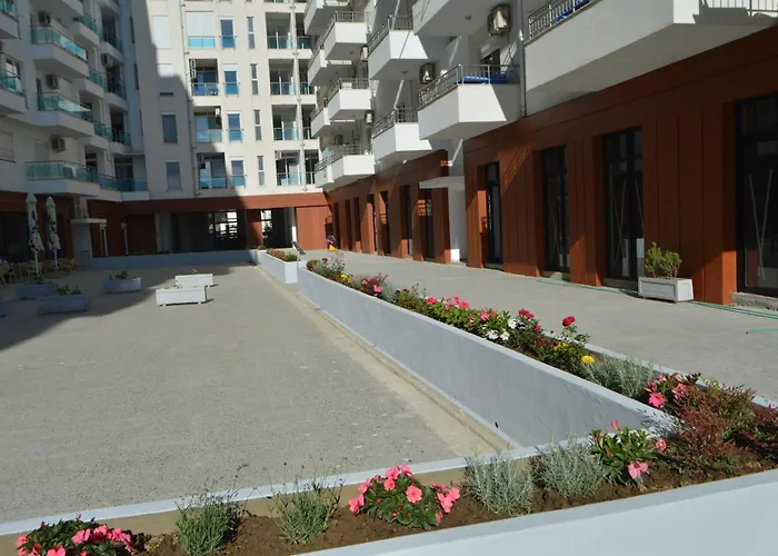 Apartament Ajvazi Shëngjin